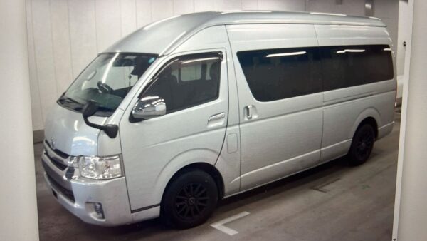 Toyota Hiace-Grand Cabin - Image 2