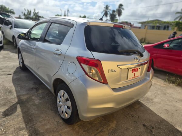 Toyota Vitz - Image 6