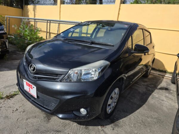 Toyota Vitz - Image 2