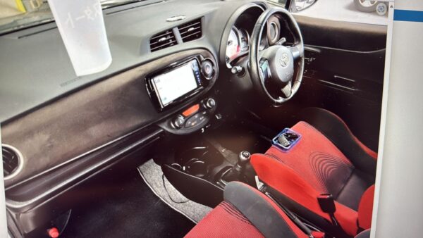 Toyota Vitz - Image 2