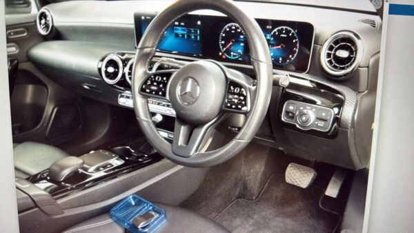 Mercedes Benz - Image 2