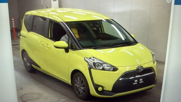 Toyota Sienta