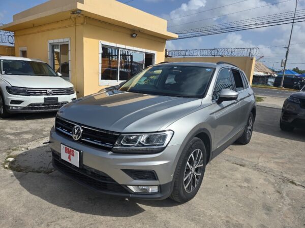 Volkswagen Tiguan - Image 2