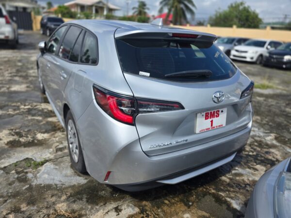 Toyota Corolla - Image 6