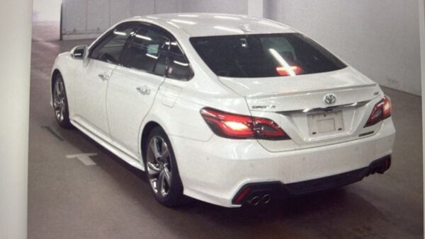 Toyota Crown - Image 4