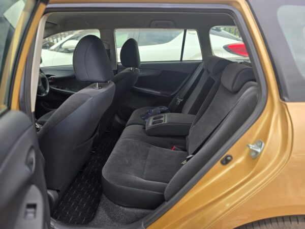 Toyota Fielder Wagon - Image 4