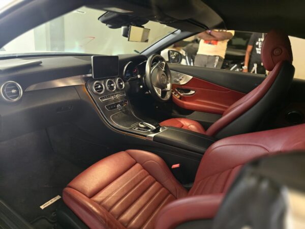 Mercedes Benz C-180 - Image 3