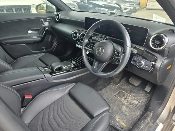 Mercedes Benz A180 - Image 2