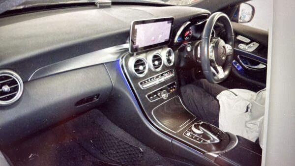 Mercedes Benz C-200 - Image 2
