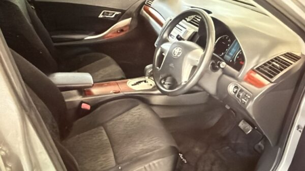 Toyota Allion - Image 2