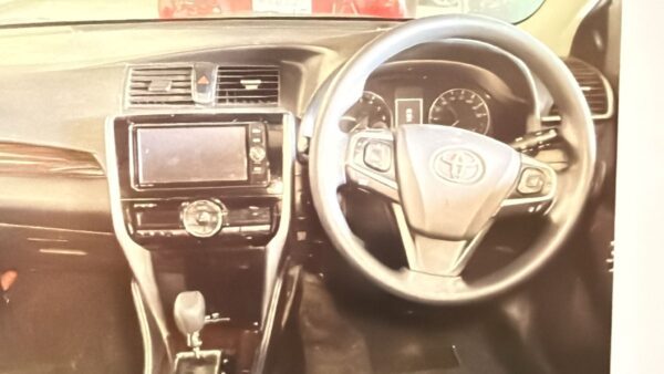 Toyota Premio - Image 2