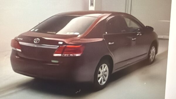 Toyota Premio - Image 3