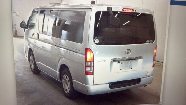 Toyota Hiace - Image 3