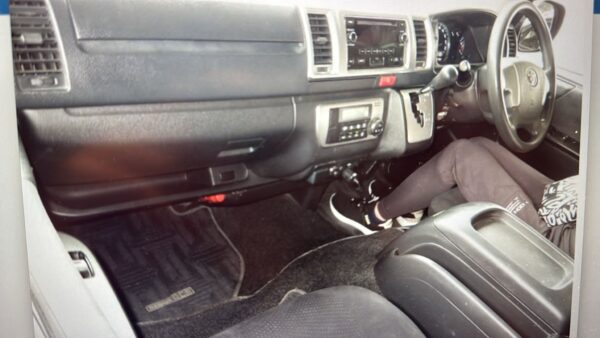 Toyota Hiace- Super GL - Image 2