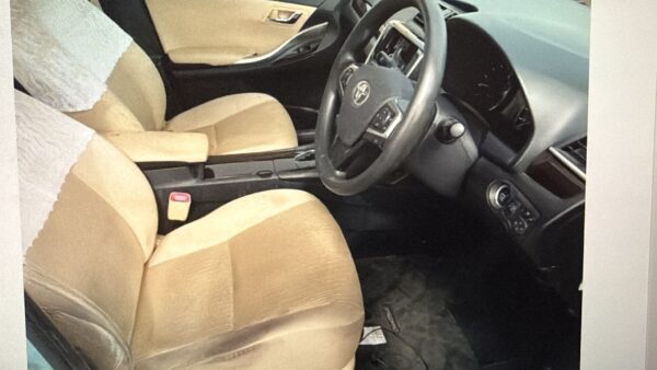 Toyota Premio - Image 2