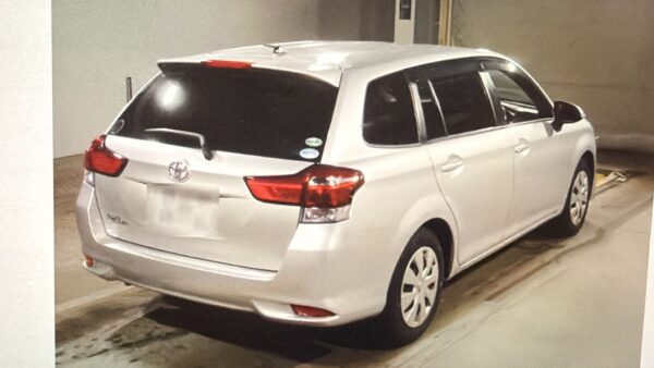 Toyota Fielder Wagon - Image 3