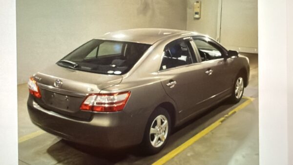 Toyota Premio - Image 3