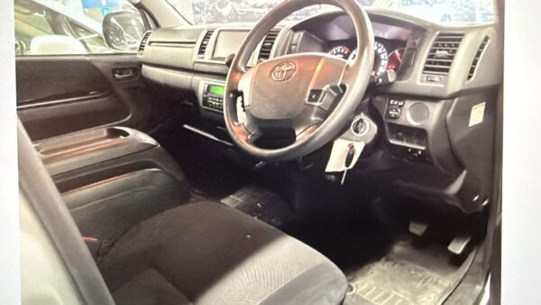 Toyota Hiace Super GL - Image 3
