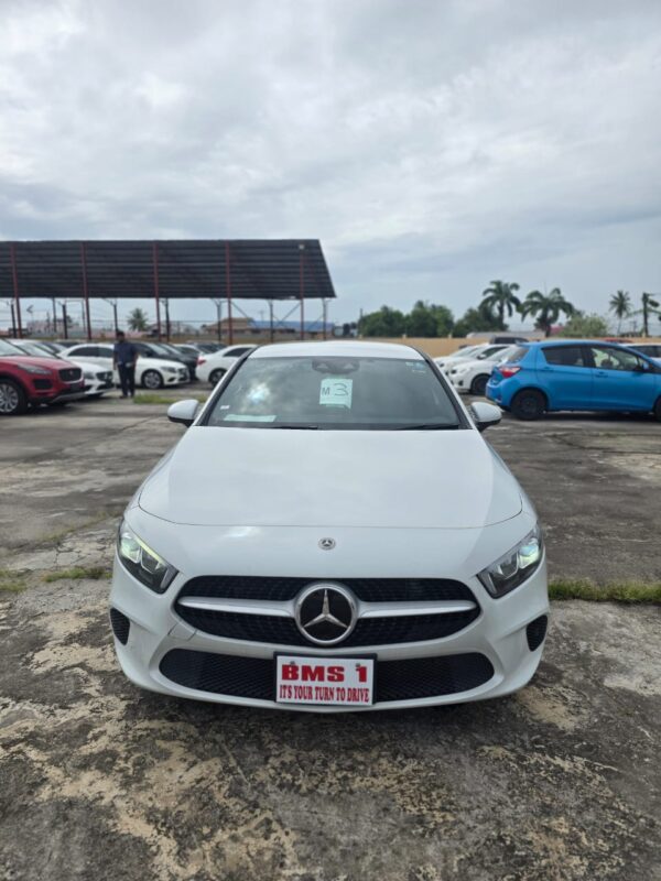 Mercedes Benz A-180