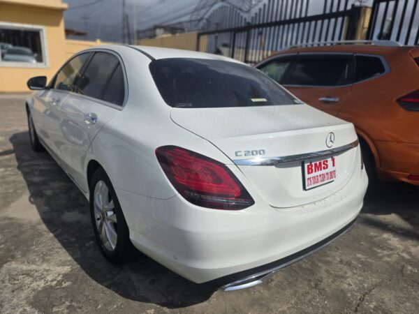 Mercedes Benz C-180 - Image 6