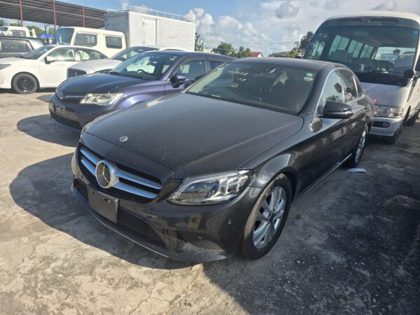 Mercedes Benz C-180 - Image 2