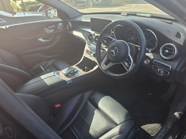 Mercedes Benz C-180 - Image 3