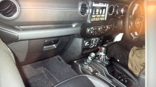 Jeep Wrangler 4X4 - Image 3