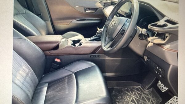 Toyota Harrier - Image 3
