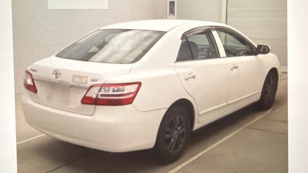 Toyota Premio - Image 3