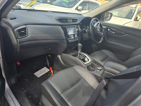 Nissan Xtrail - Image 2