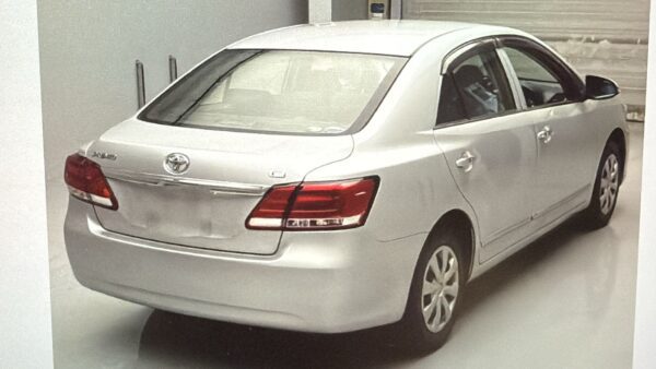Toyota Premio - Image 3
