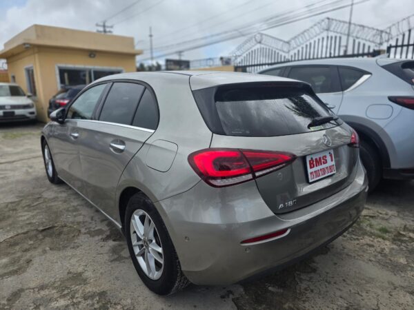 Mercedes Benz A-180 - Image 6