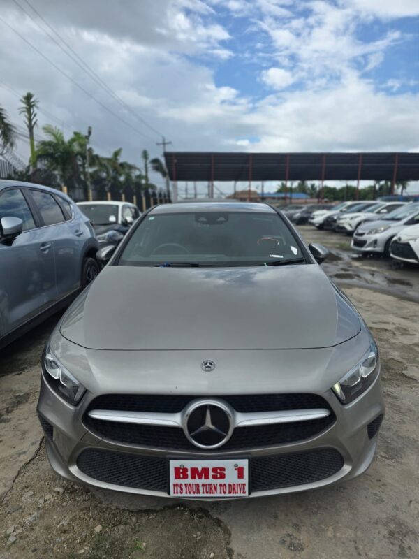 Mercedes Benz A-180