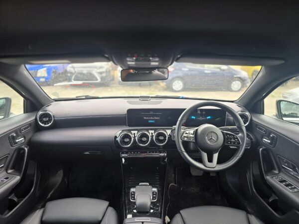 Mercedes Benz A-180 - Image 4