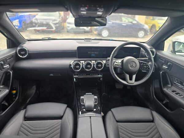 Mercedes Benz A-180 - Image 3