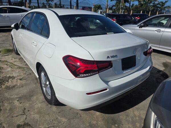 Mercedes Benz A-180 - Image 7