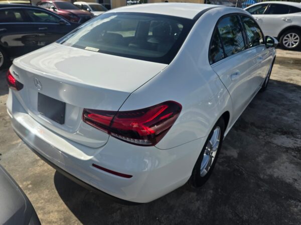 Mercedes Benz A-180 - Image 6
