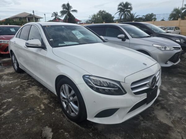 Mercedes Benz C-180 - Image 4