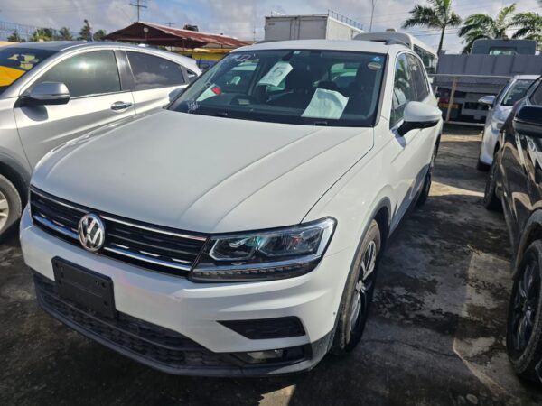Volkswagen Tiguan - Image 5