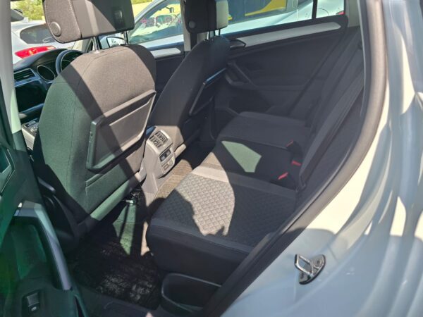 Volkswagen Tiguan - Image 3