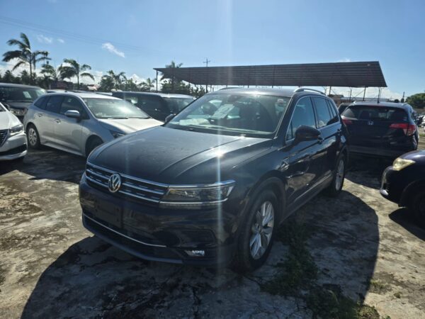 Volkswagen Tiguan - Image 4