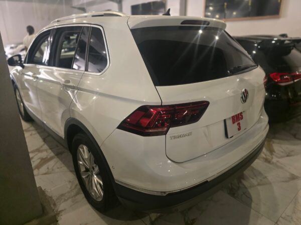 Volkswagen Tiguan - Image 5