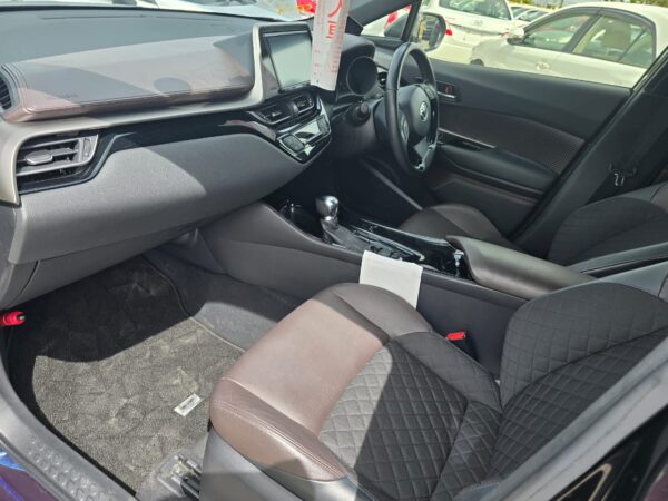 Toyota CH-R - Image 2