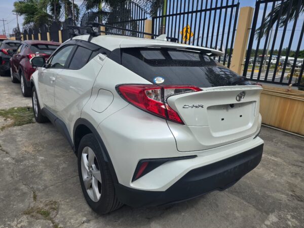 Toyota CH-R - Image 5