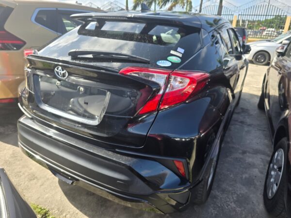 Toyota CH-R - Image 4