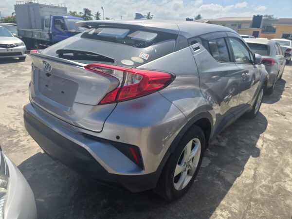 Toyota CH-R - Image 5