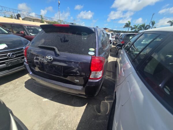 Toyota Fielder Wagon - Image 3