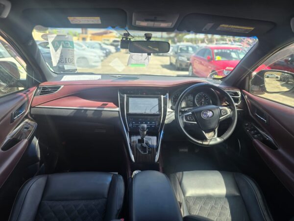 Toyota Harrier - Image 3