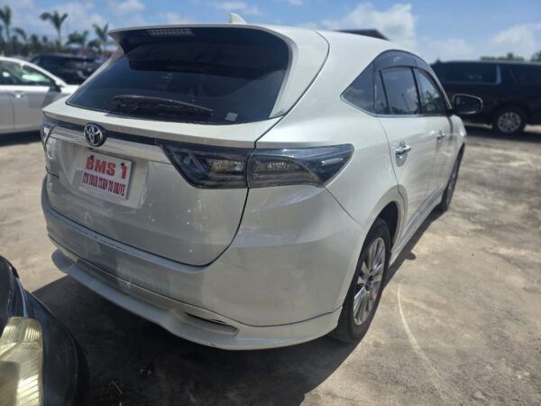 Toyota Harrier - Image 5