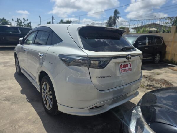 Toyota Harrier - Image 6